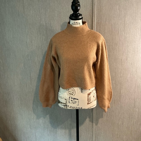 NWT Saltwater LUXE Tan Women's Sweater Size Small - Picture 1 of 7